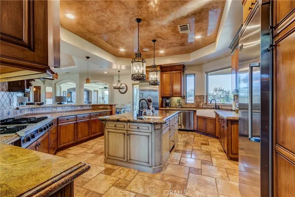 $1,699,000 | 12260 Desert Rose Way, Oak Hills, CA 92344