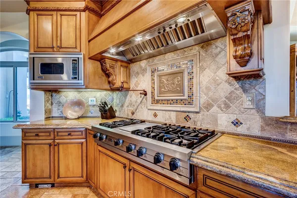 $1,699,000 | 12260 Desert Rose Way, Oak Hills, CA 92344