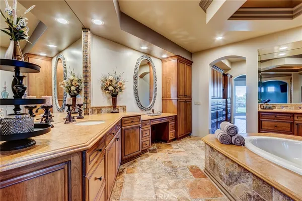 $1,699,000 | 12260 Desert Rose Way, Oak Hills, CA 92344