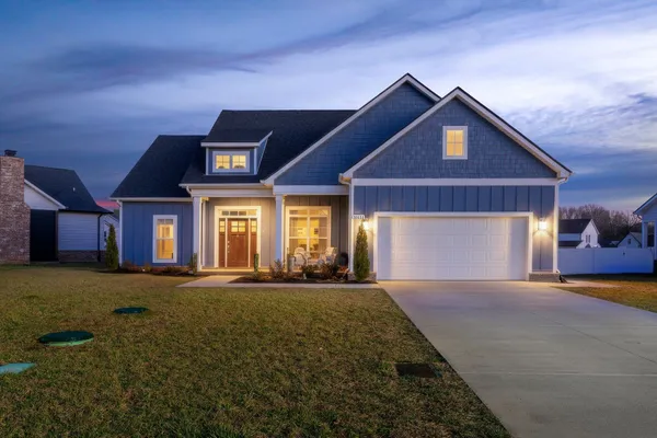 $418,999 | 10111 Crookedhorn Court, Bell Buckle, TN 37020