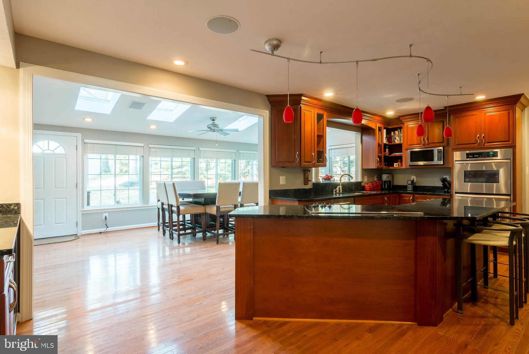 6910 Pendulum Lane Columbia, MD 21044 - Photo 13 of 58