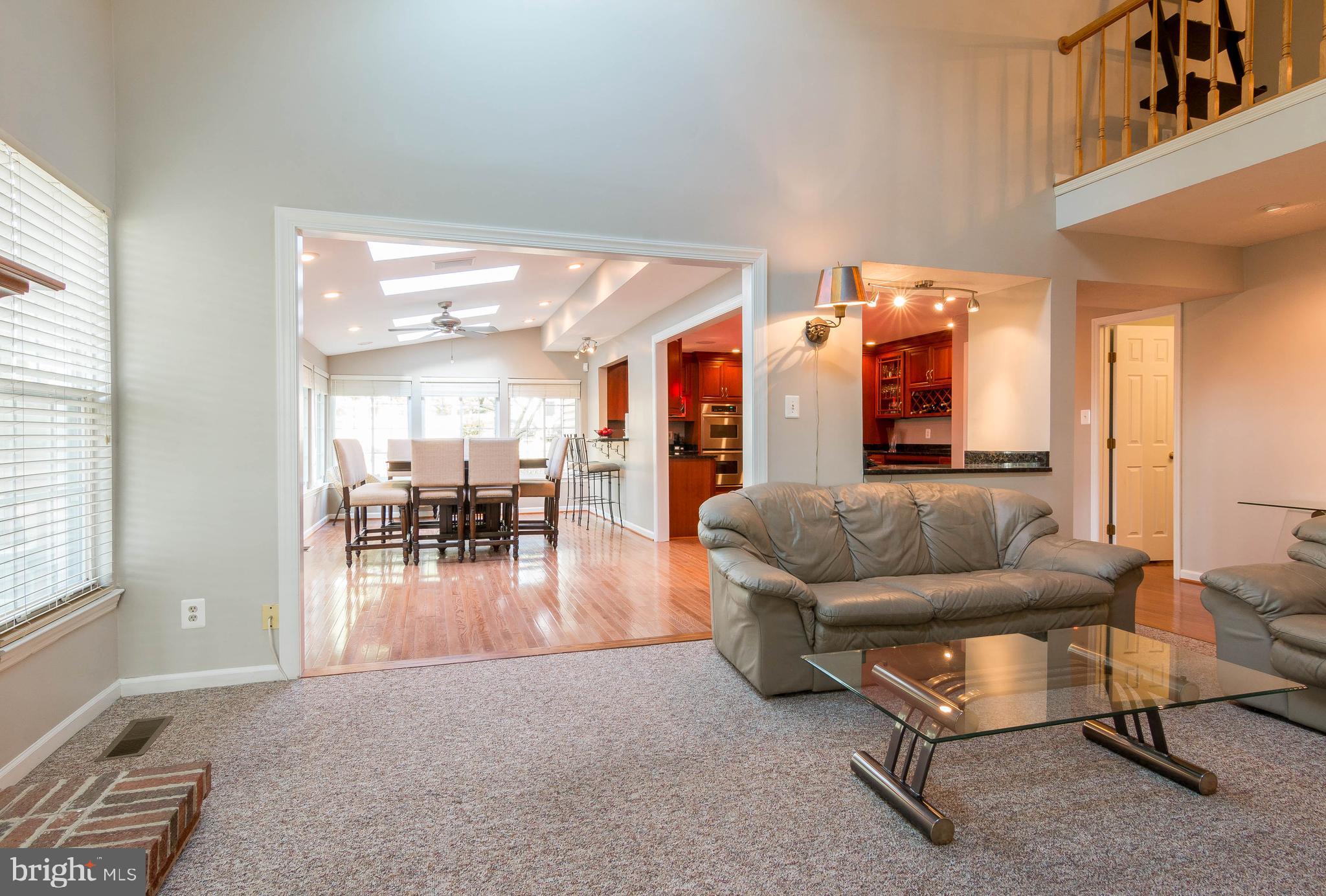 6910 Pendulum Lane Columbia, MD 21044 - Photo 4 of 58