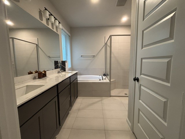 5039 Country Mdws Trail Iowa Colony, TX 77583 - Photo 9 of 19 Another view of primary Bathroom