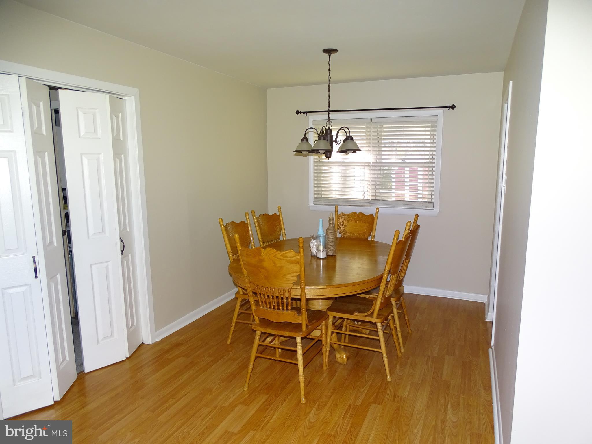 112 Kingswood Road Newark, DE 19713 - Photo 3 of 28