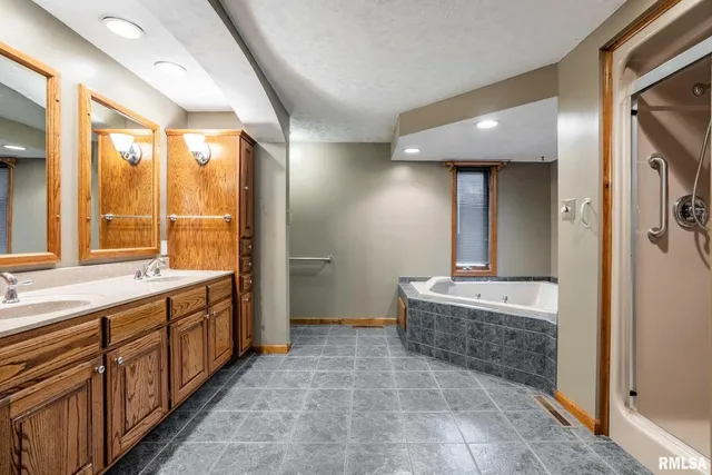 $235,000 | 1718 Russell Road, West Frankfort, IL 62896