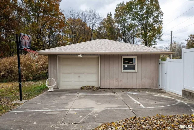 $235,000 | 1718 Russell Road, West Frankfort, IL 62896