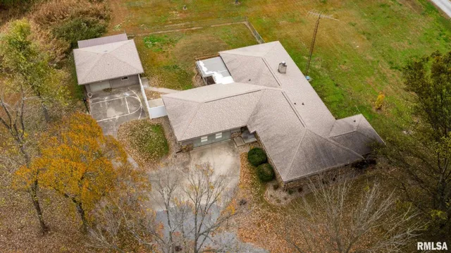 $235,000 | 1718 Russell Road, West Frankfort, IL 62896