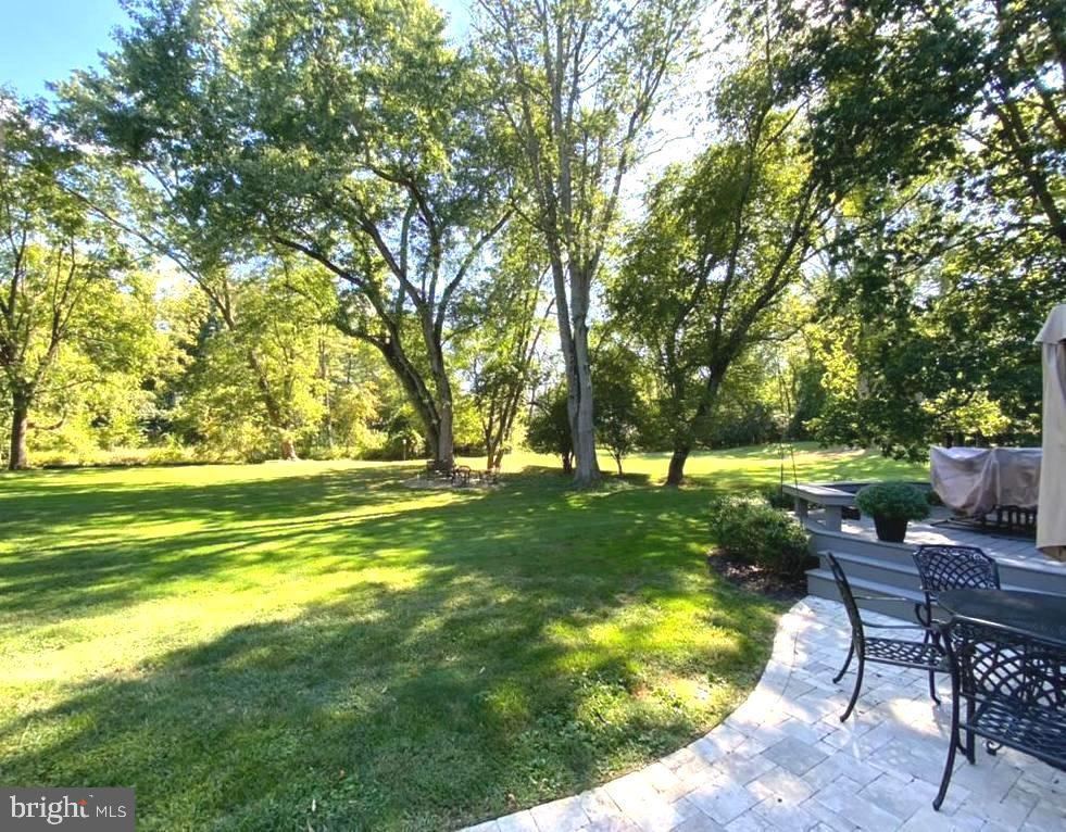 424 Red Coat Lane Wayne, PA 19087 - Photo 9 of 58