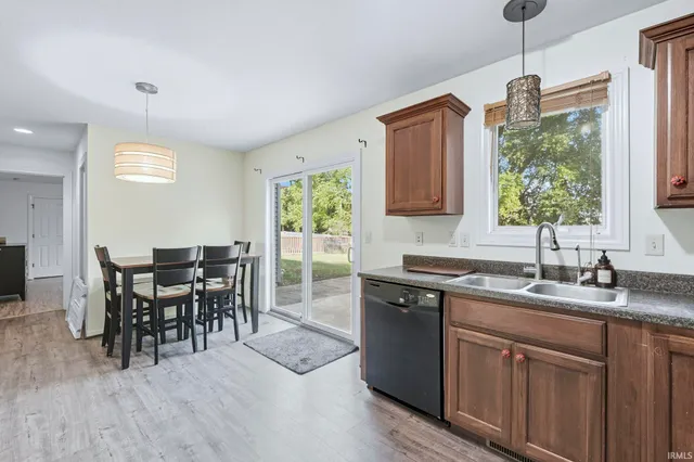 $278,000 | 120 Park Ridge Drive, Warsaw, IN 46580