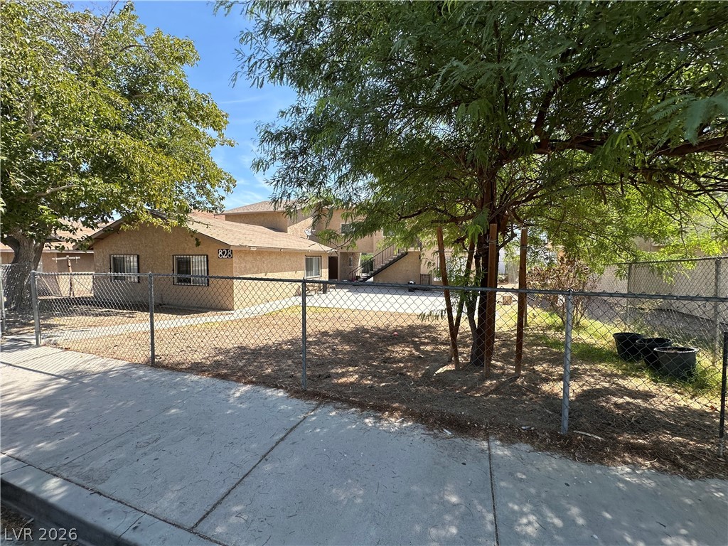 828 North Held Road Las Vegas, NV 89101 - Photo 3 of 26 Front view