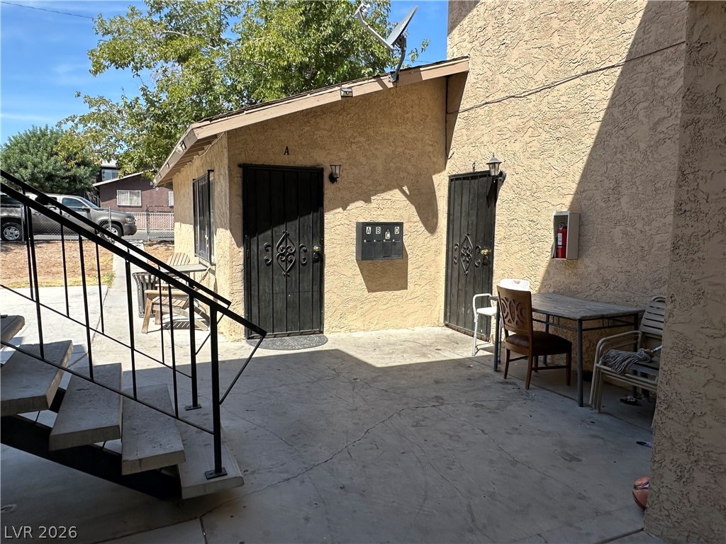 828 North Held Road Las Vegas, NV 89101 - Photo 6 of 26 Patio area
