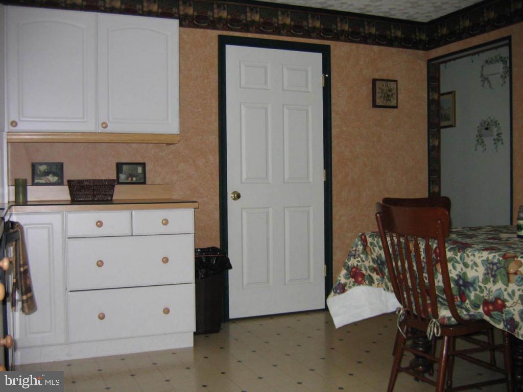 1792 Turnpike Road Elizabethtown, PA 17022 - Photo 6 of 24 Gallery Image 6