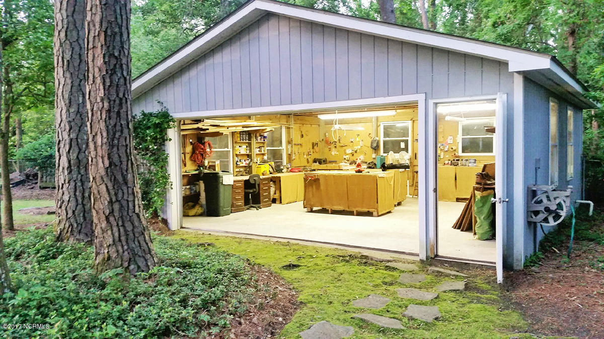 104 Olga Road Beaufort, NC 28516 - Photo 33 of 40 Detached Workshop