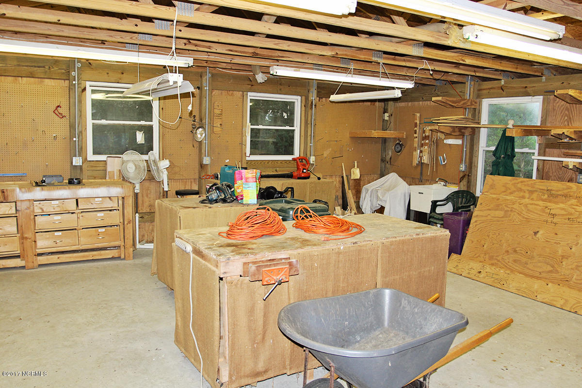 104 Olga Road Beaufort, NC 28516 - Photo 35 of 40 Workshop right