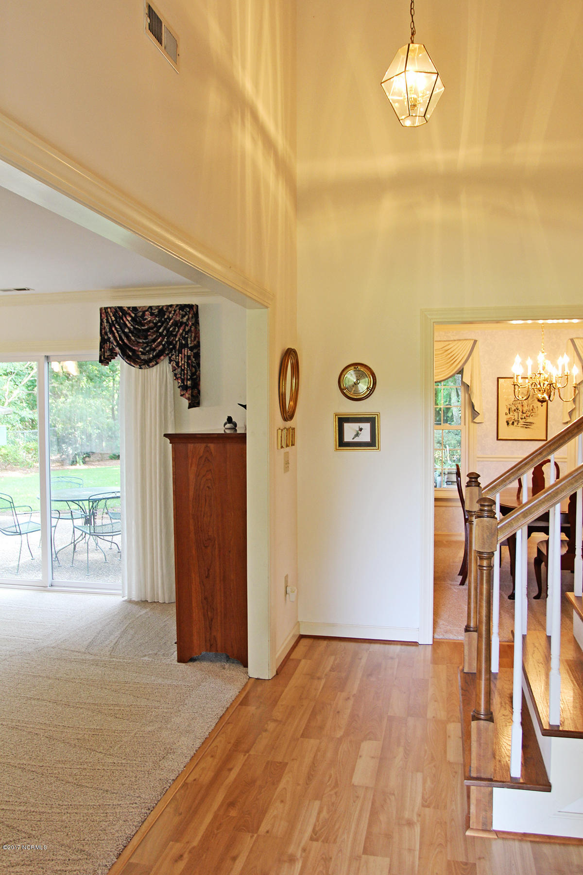 104 Olga Road Beaufort, NC 28516 - Photo 6 of 40 Foyer