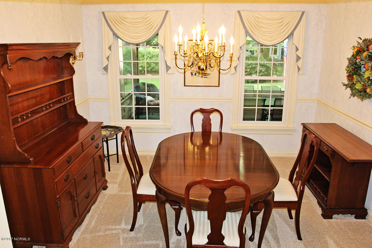 104 Olga Road Beaufort, NC 28516 - Photo 10 of 40 Dining Room