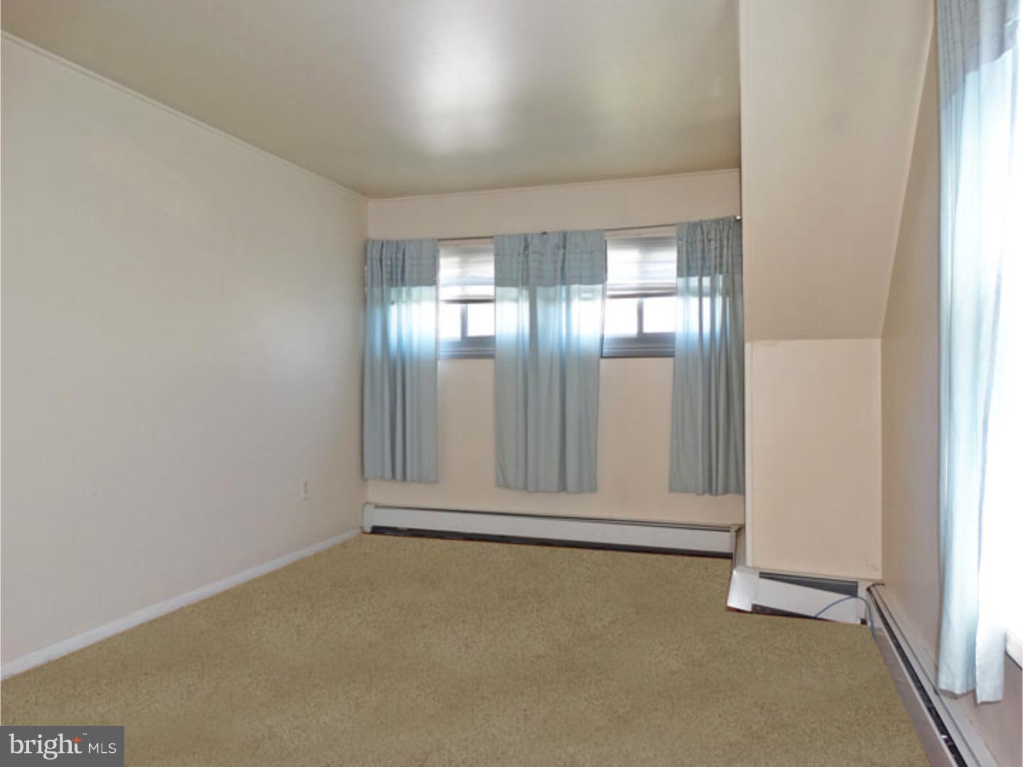 19 Silverspruce Road Levittown, PA 19056 - Photo 14 of 24 Gallery Image 14