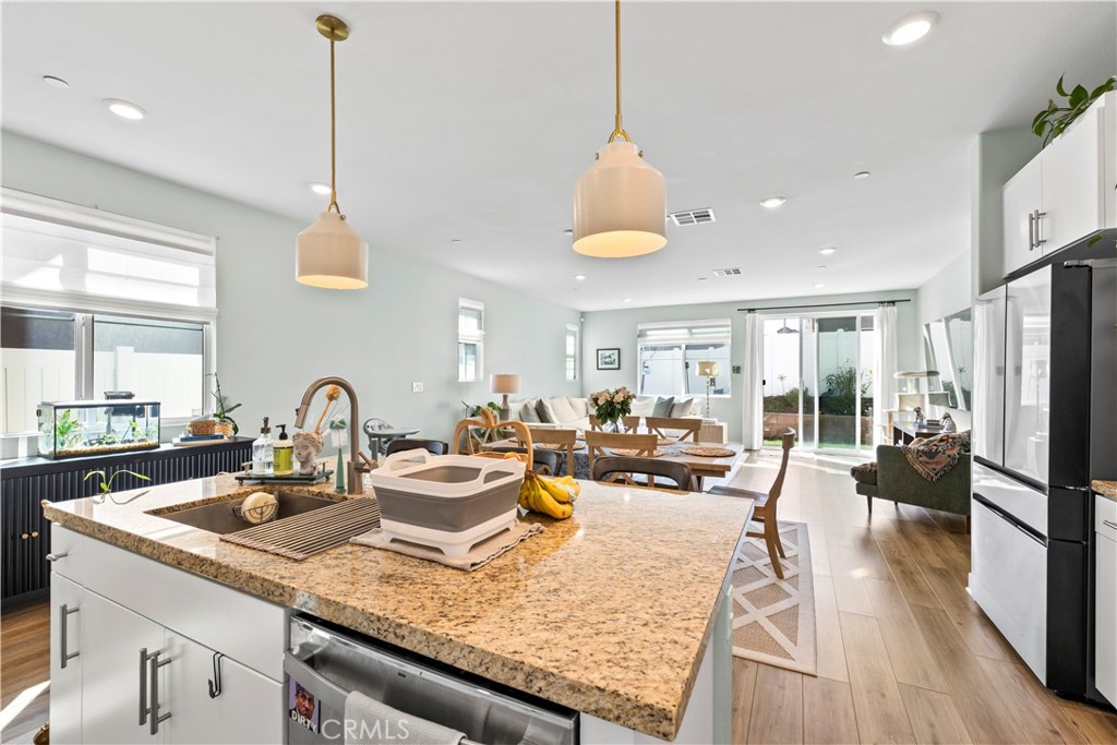 2482 Wagon Wheel Way Rialto, CA 92377 - Photo 11 of 44