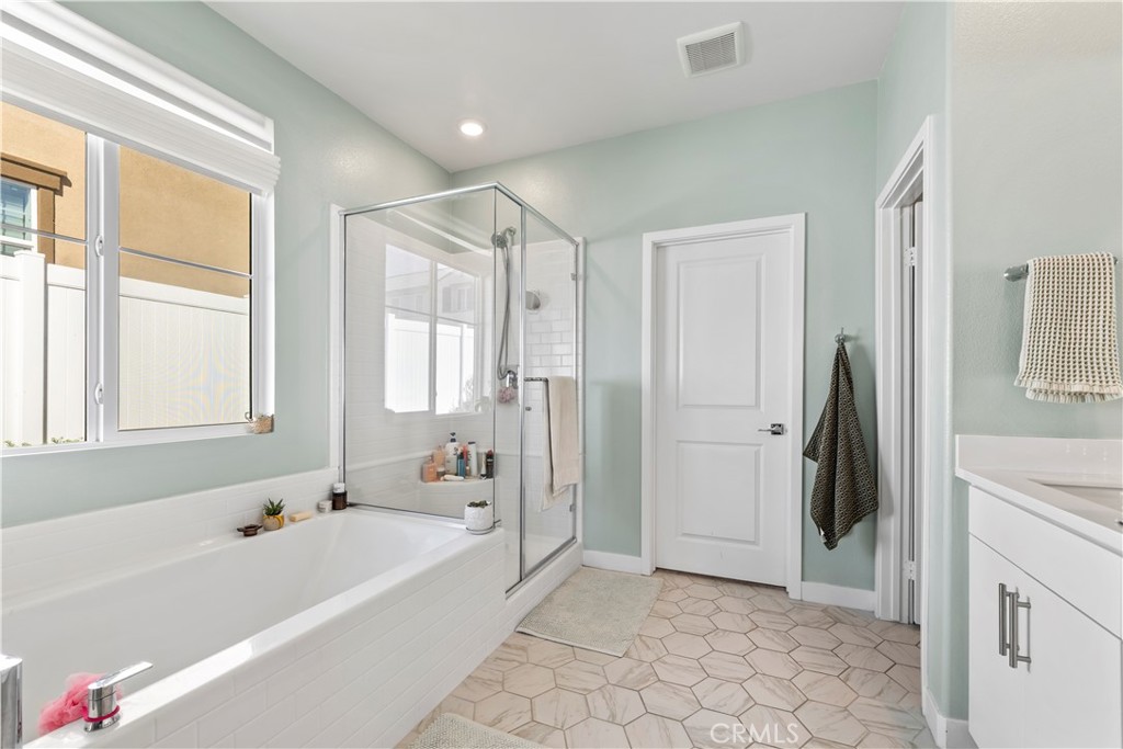 2482 Wagon Wheel Way Rialto, CA 92377 - Photo 25 of 44