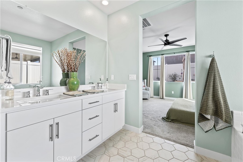 2482 Wagon Wheel Way Rialto, CA 92377 - Photo 31 of 44