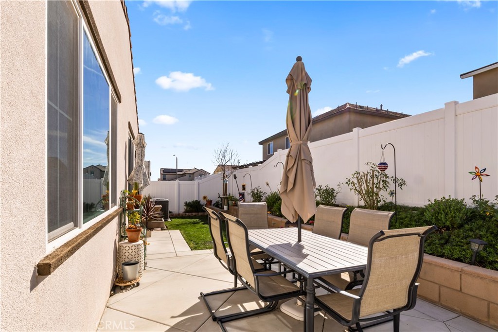 2482 Wagon Wheel Way Rialto, CA 92377 - Photo 34 of 44