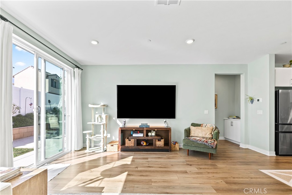 2482 Wagon Wheel Way Rialto, CA 92377 - Photo 9 of 44