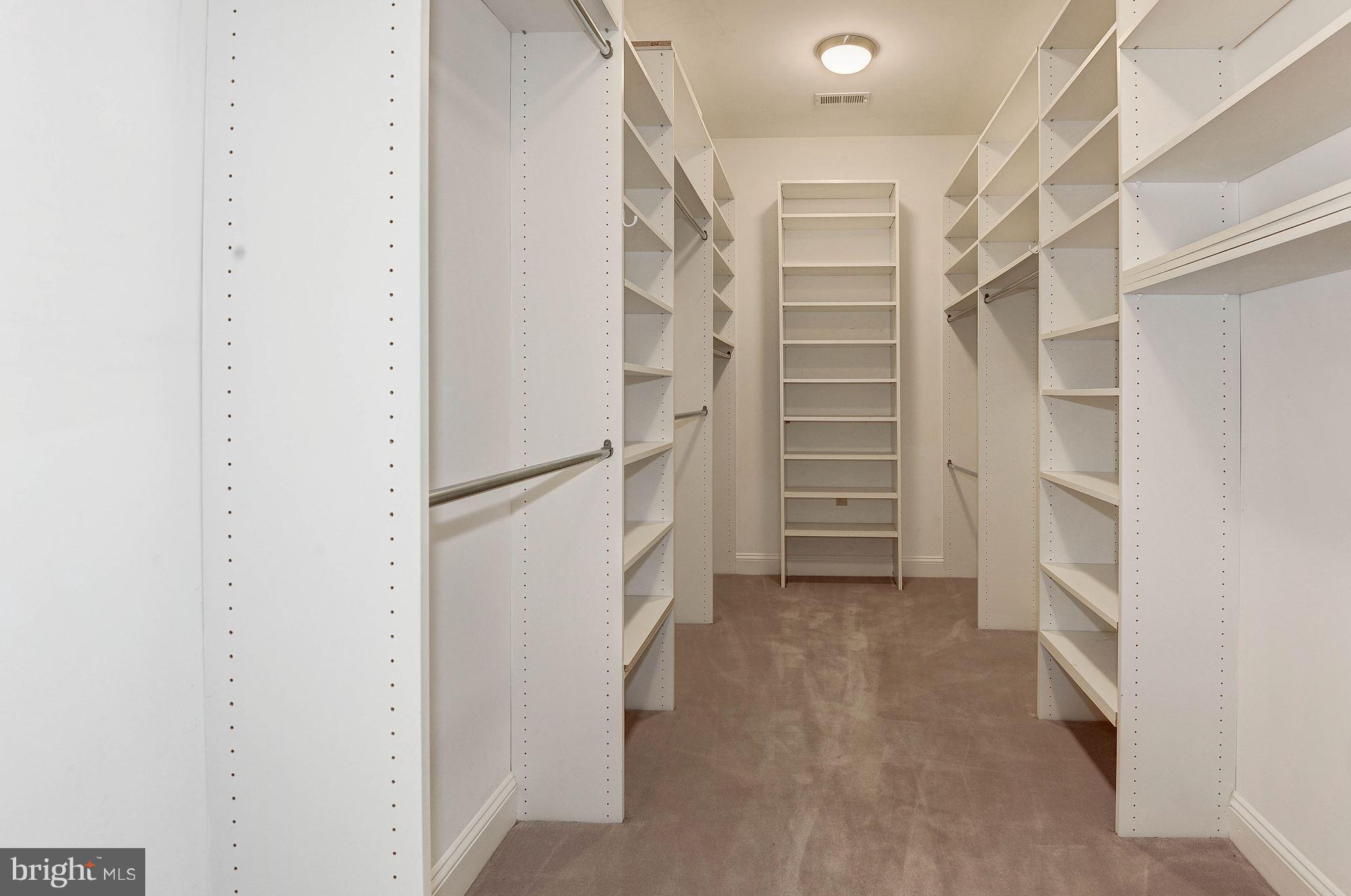 5005 Belt Road Northwest Washington, DC 20016 - Photo 19 of 26 Interior (General)