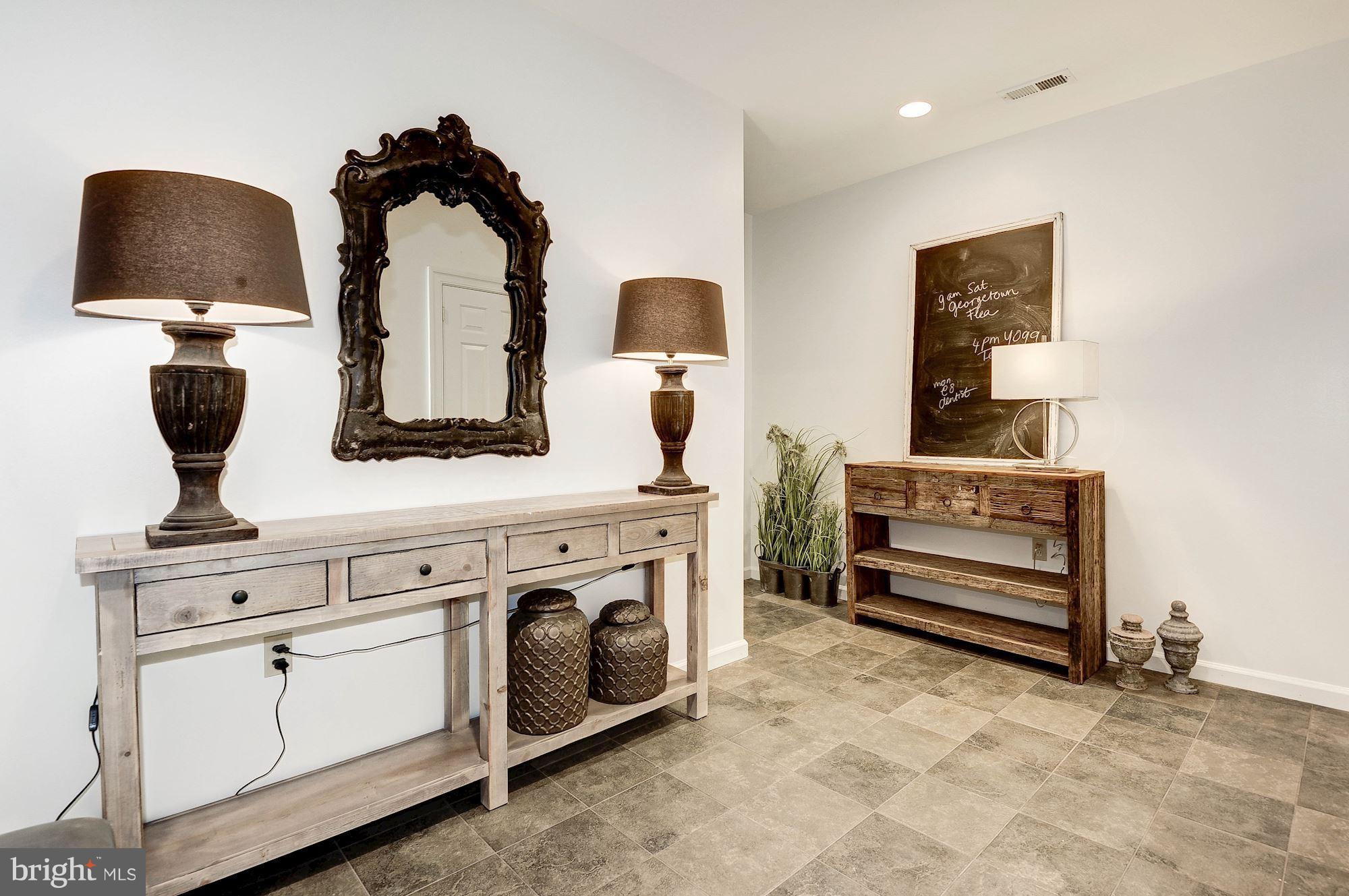 5005 Belt Road Northwest Washington, DC 20016 - Photo 21 of 26 Interior (General)