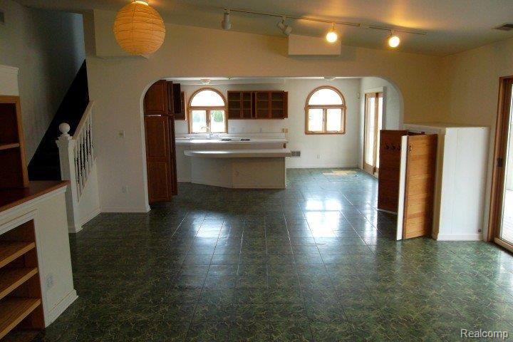 2267 East Long Lake Road Troy, MI 48085 - Photo 8 of 19 SAM_0748.JPG