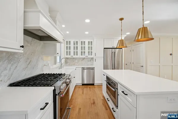 $792,000 | 59 Oakwood Drive, Wayne, NJ 07470