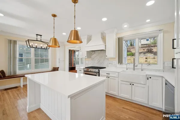 $792,000 | 59 Oakwood Drive, Wayne, NJ 07470