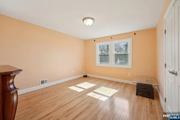 $792,000 | 59 Oakwood Drive, Wayne, NJ 07470