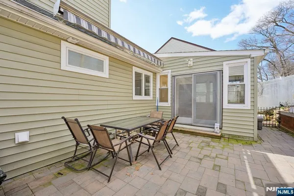 $792,000 | 59 Oakwood Drive, Wayne, NJ 07470