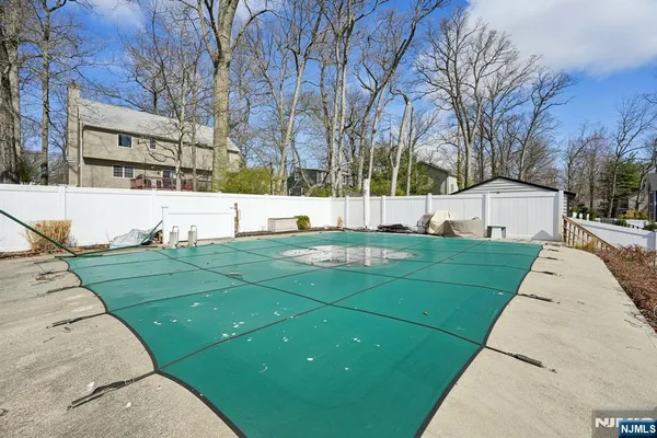 $792,000 | 59 Oakwood Drive, Wayne, NJ 07470