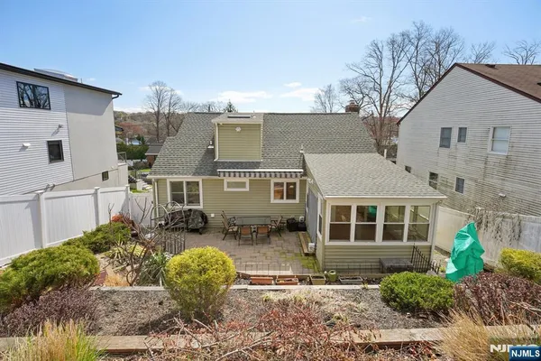 $792,000 | 59 Oakwood Drive, Wayne, NJ 07470