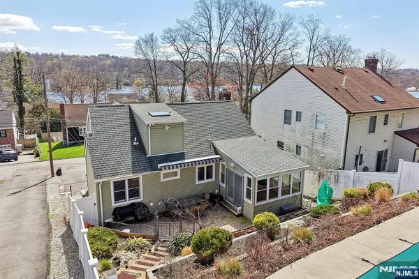 $792,000 | 59 Oakwood Drive, Wayne, NJ 07470