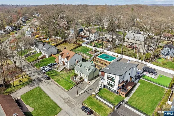 $792,000 | 59 Oakwood Drive, Wayne, NJ 07470