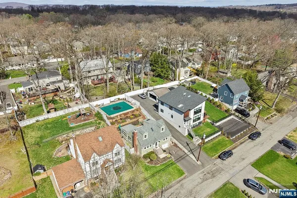 $792,000 | 59 Oakwood Drive, Wayne, NJ 07470