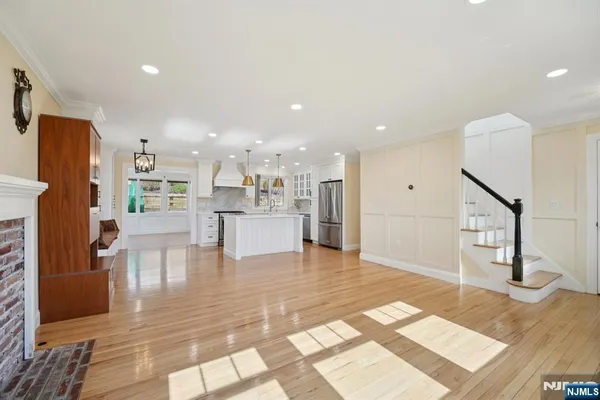 $792,000 | 59 Oakwood Drive, Wayne, NJ 07470