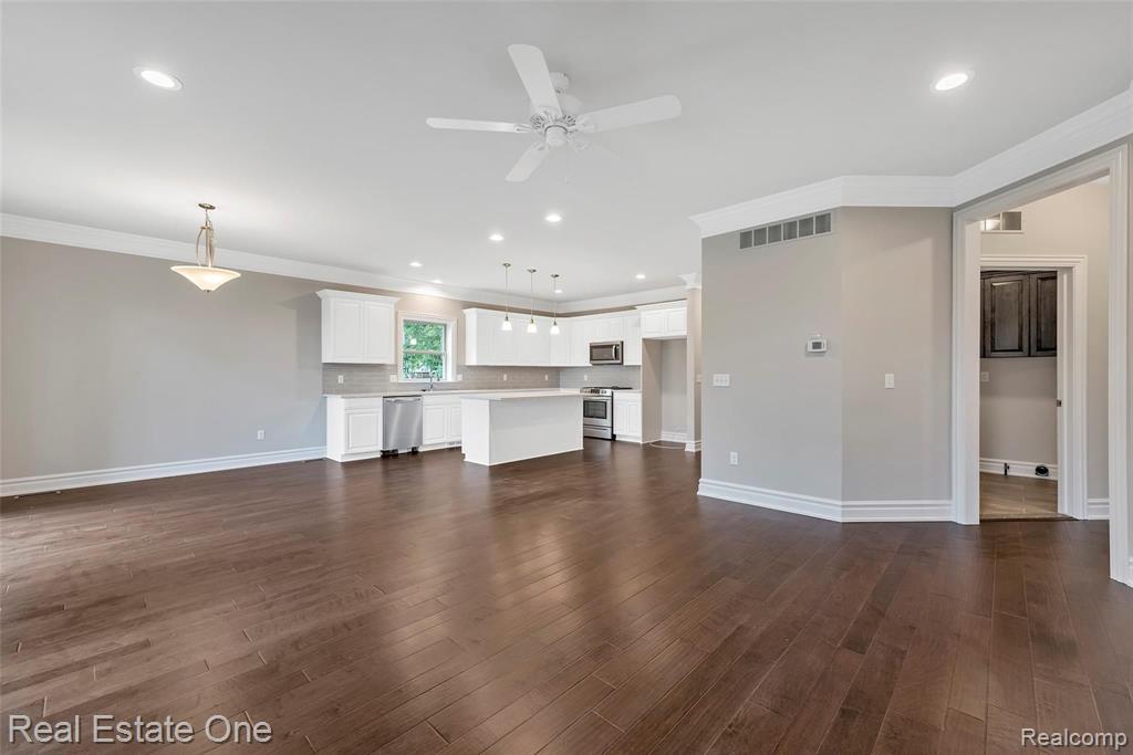 3859 Dearborn Avenue Rochester Hills, MI 48309 - Photo 15 of 32