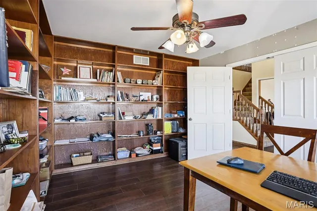 $750,000 | 308 Buck Creek Road, Silex, MO 63377