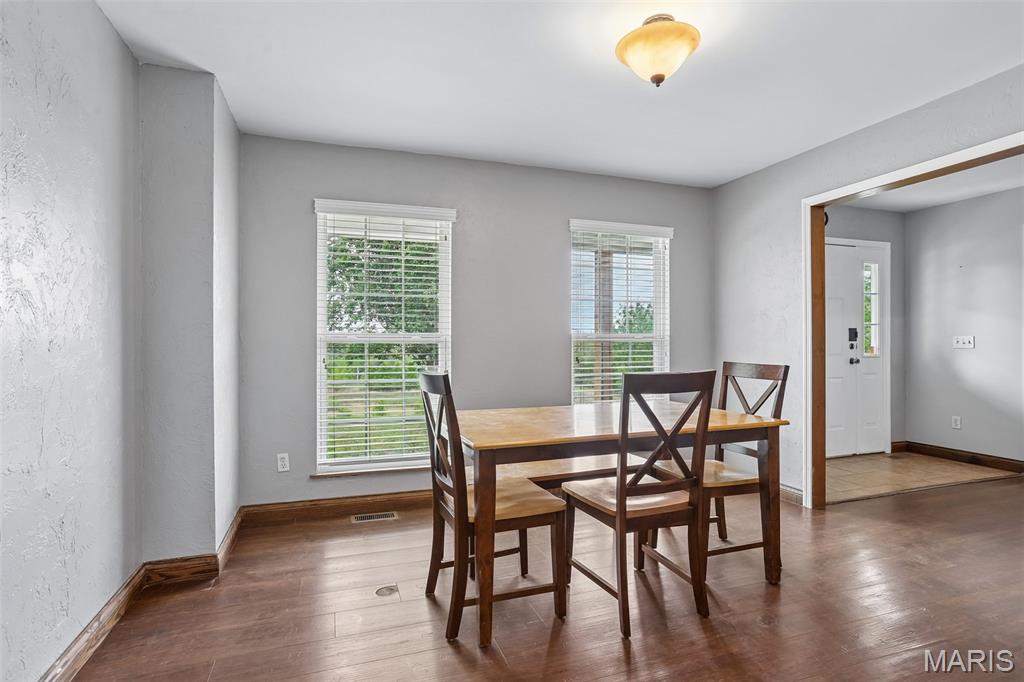 308 Buck Creek Road Silex, MO 63377 - Photo 16 of 61