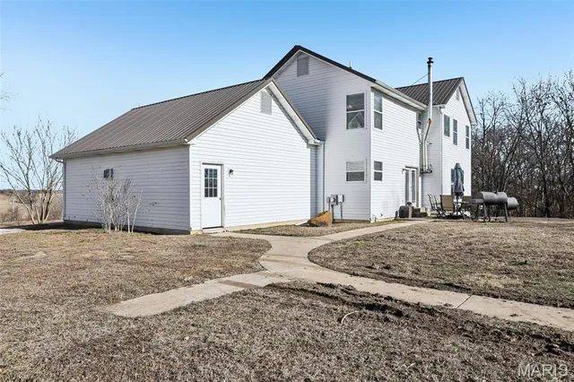 $750,000 | 308 Buck Creek Road, Silex, MO 63377