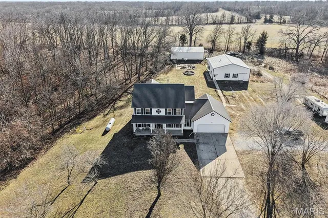 $750,000 | 308 Buck Creek Road, Silex, MO 63377