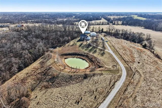 $750,000 | 308 Buck Creek Road, Silex, MO 63377