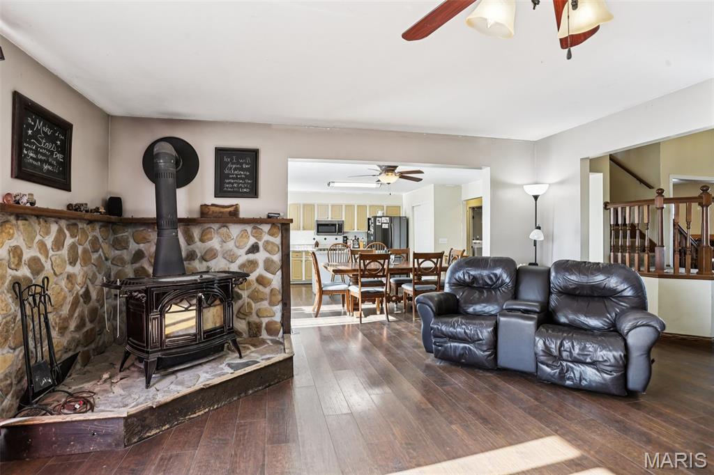 308 Buck Creek Road Silex, MO 63377 - Photo 10 of 49