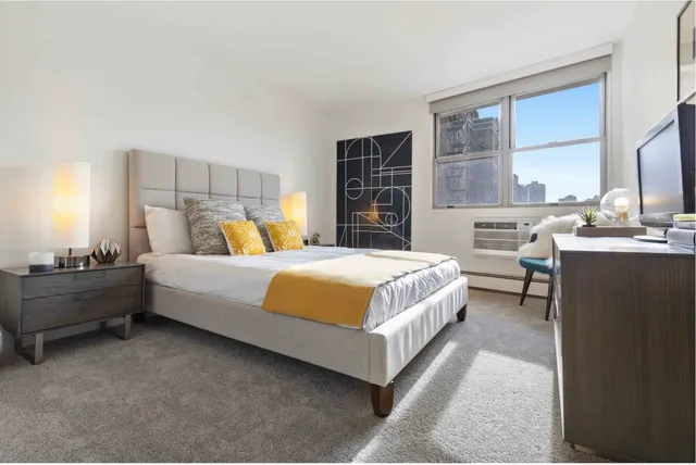 $2,800 | 420 West Belmont Avenue, Unit 7E, Chicago, IL 60657