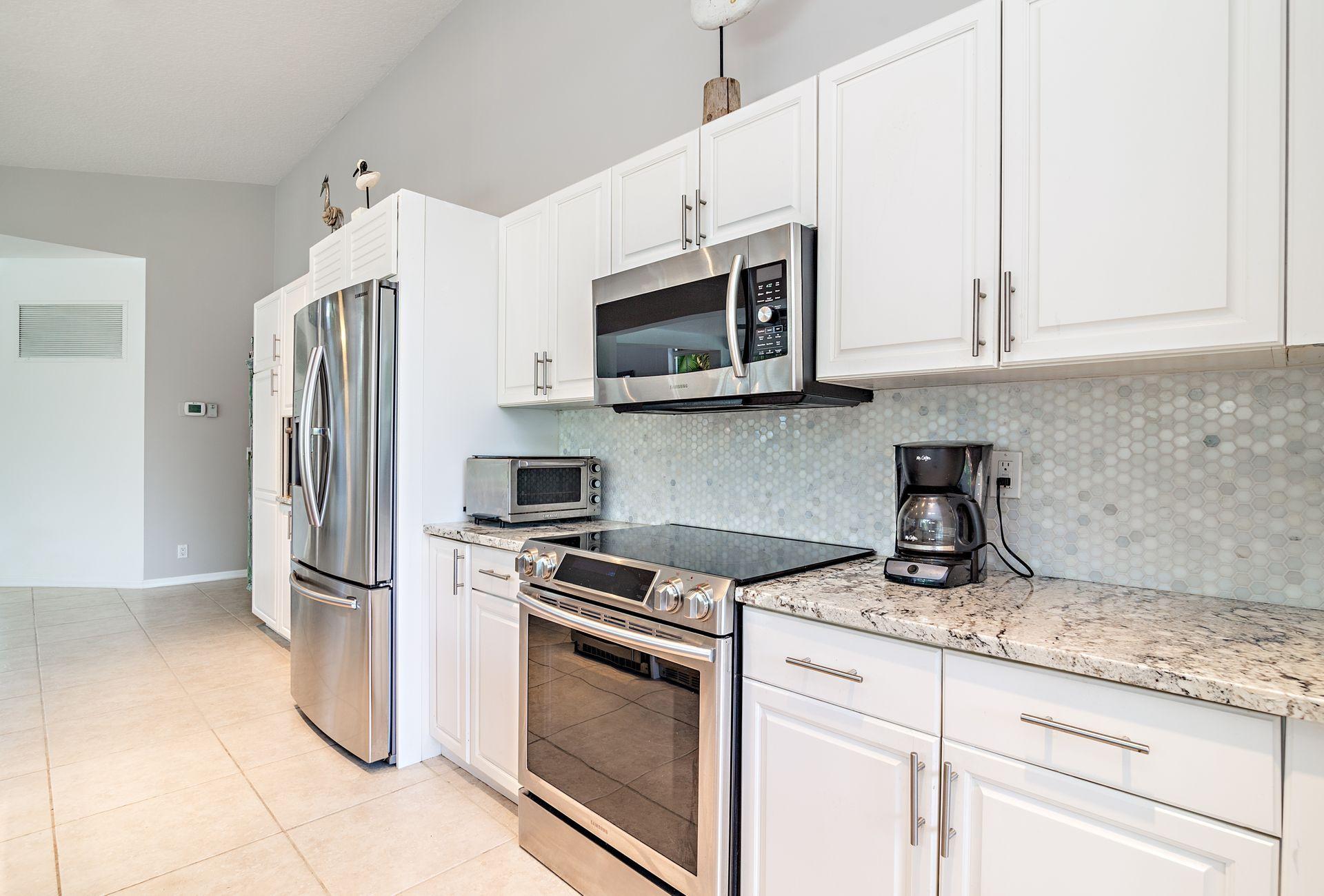 3934 North Longview Drive Jupiter, FL 33477 - Photo 11 of 37 10