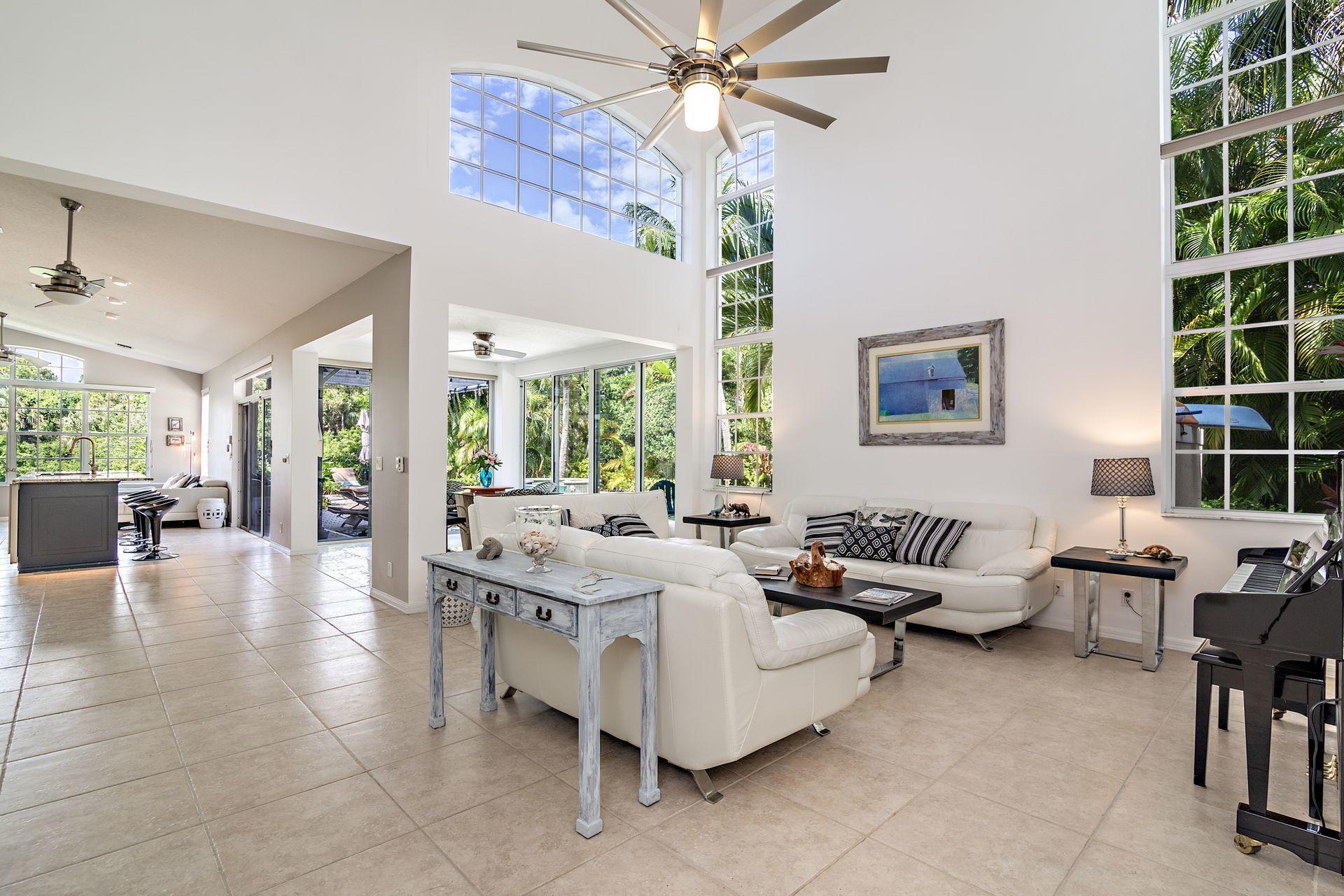 3934 North Longview Drive Jupiter, FL 33477 - Photo 5 of 37 4