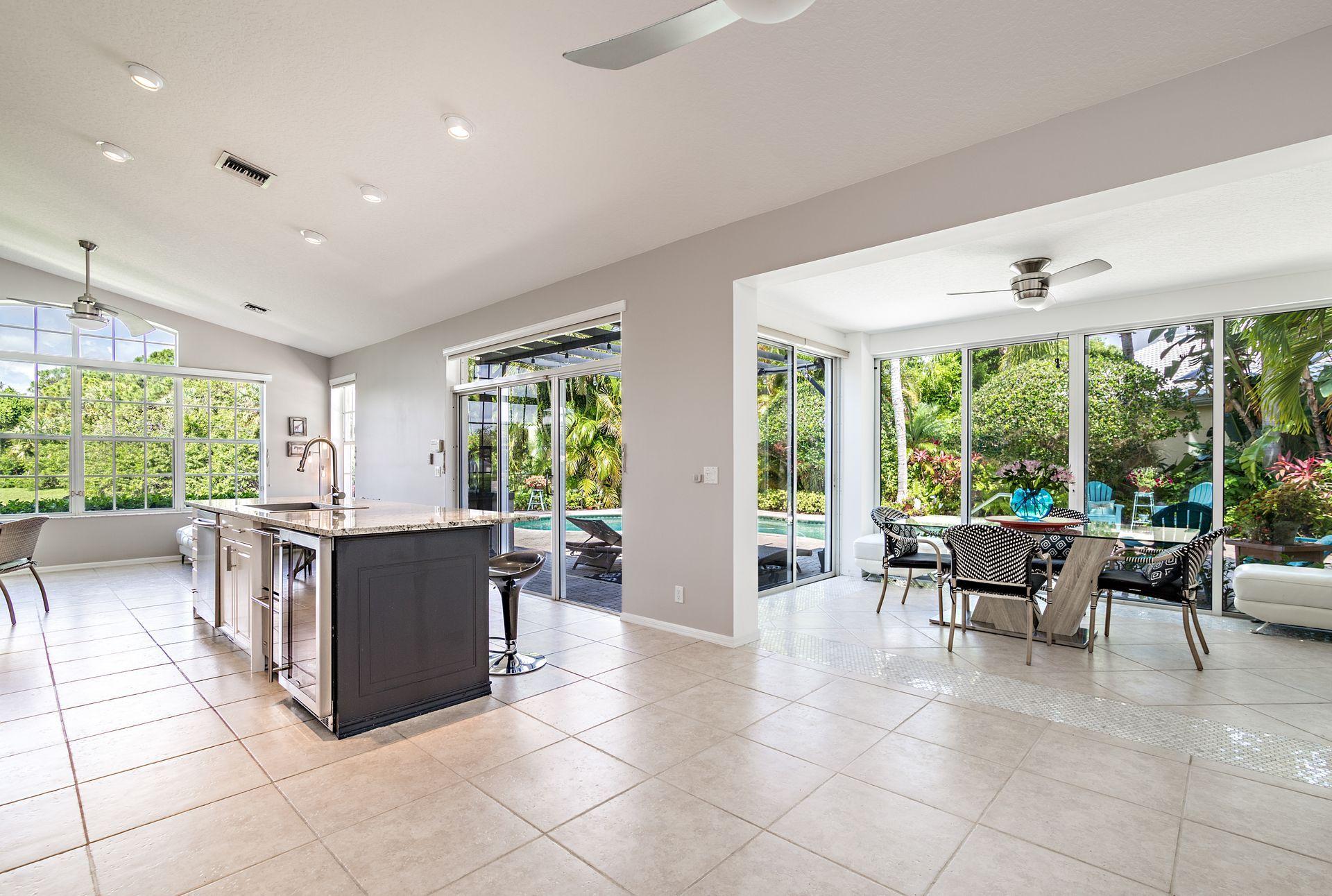 3934 North Longview Drive Jupiter, FL 33477 - Photo 7 of 37 6